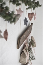 Stjerner og hjerter fra My Nostalgic Christmas fra Ib Laursen på væg - Tinashjem